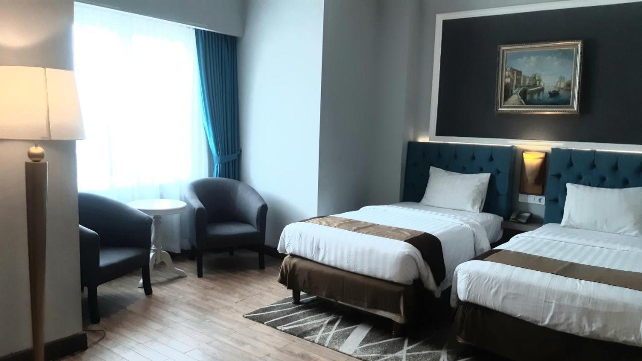 Luminor Hotel Palembang By Wh Free Massage 10 Minutes Экстерьер фото